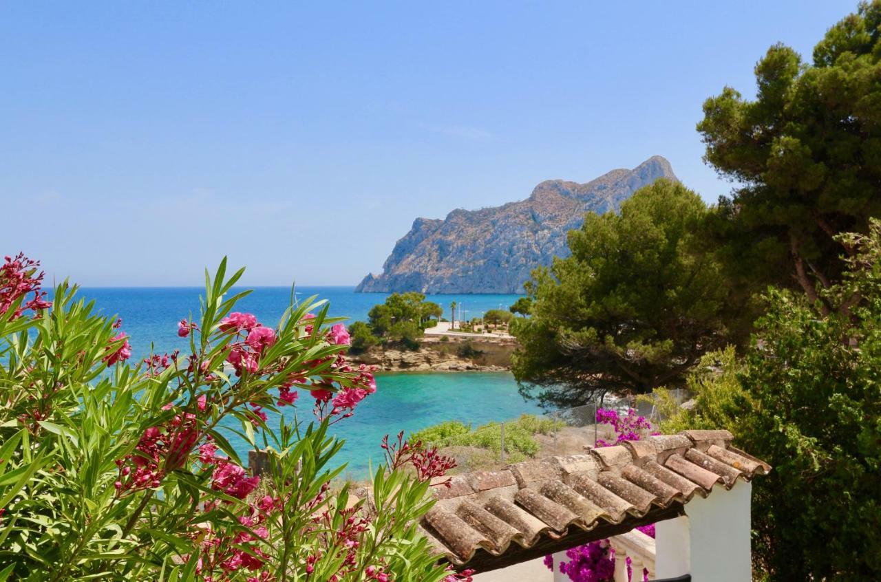 Calalga Сasa Frente A La Playa Con Piscina Privada Villa กัลเป ภายนอก รูปภาพ