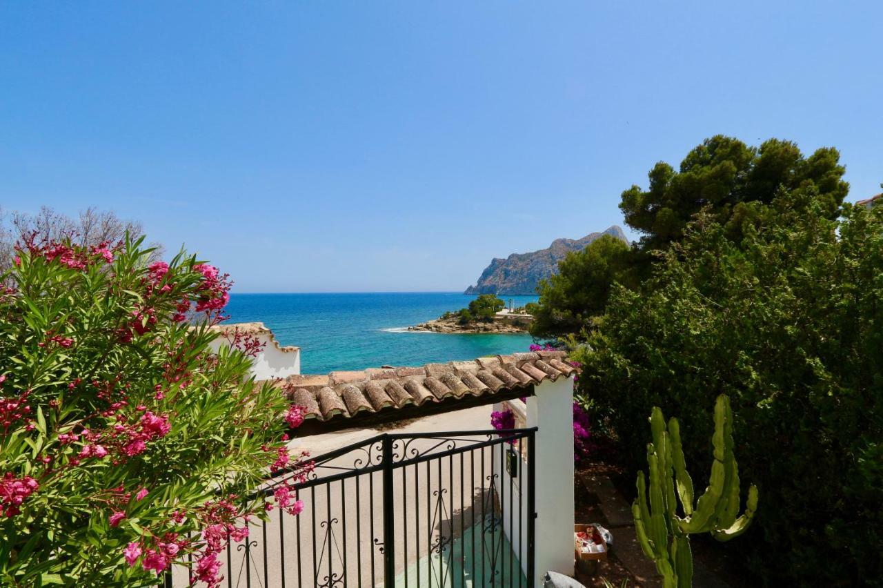 Calalga Сasa Frente A La Playa Con Piscina Privada Villa กัลเป ภายนอก รูปภาพ
